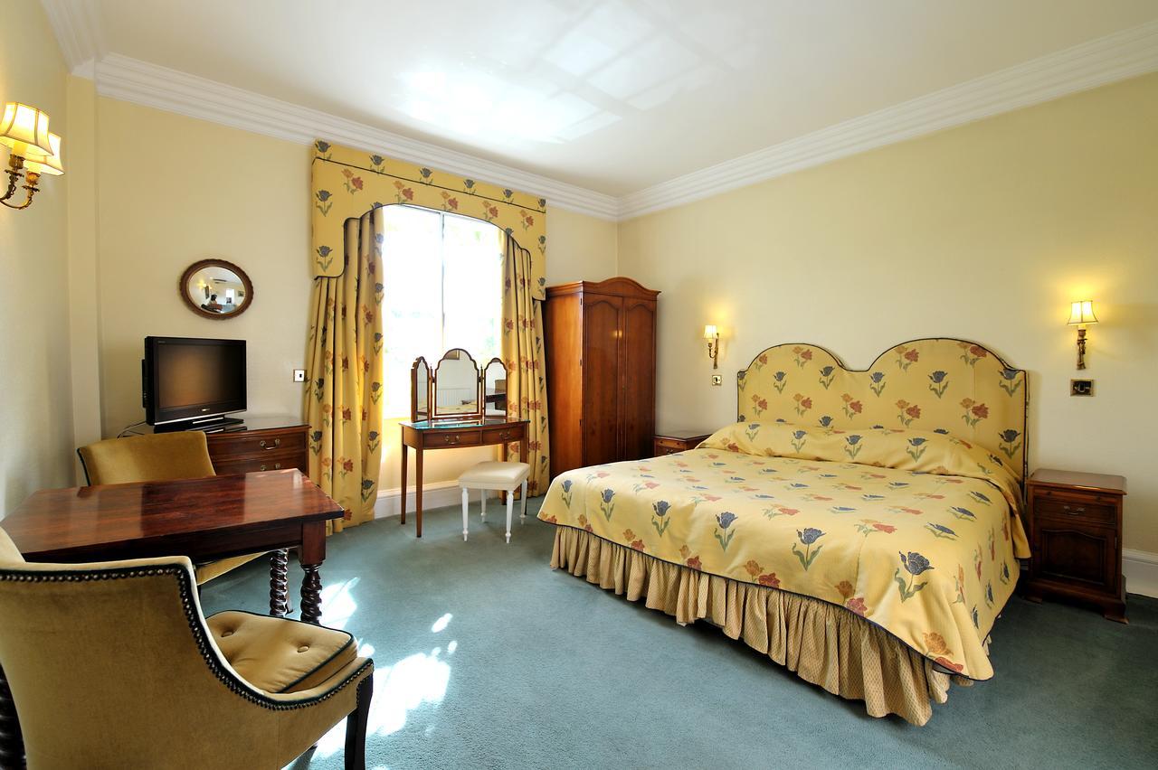 The French Horn Hotell Reading Exteriör bild