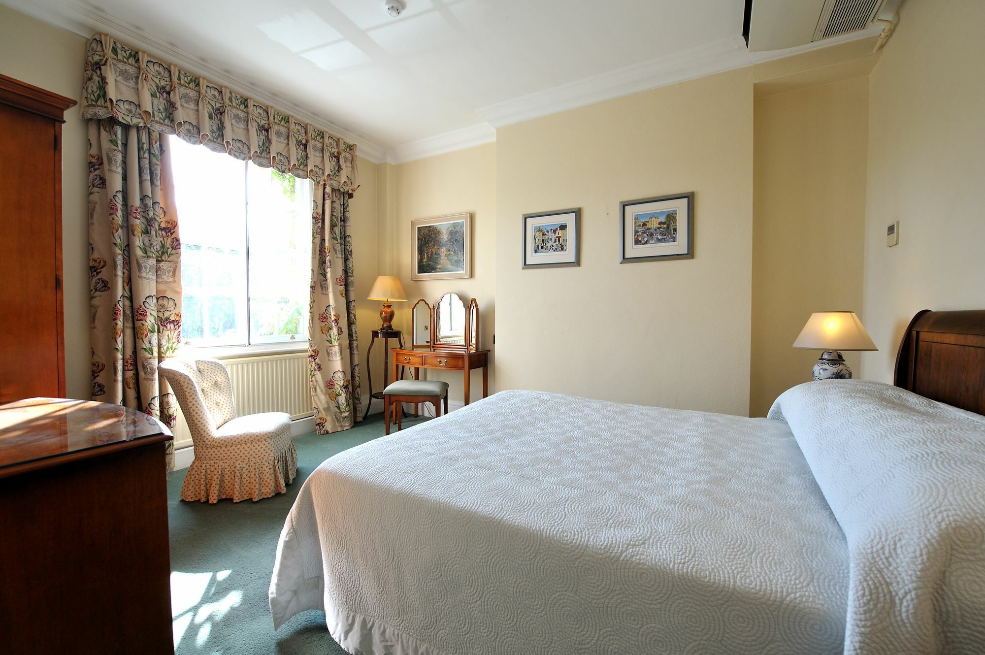 The French Horn Hotell Reading Exteriör bild